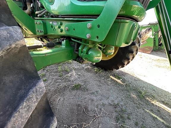 Image of John Deere 7420 equipment image 2