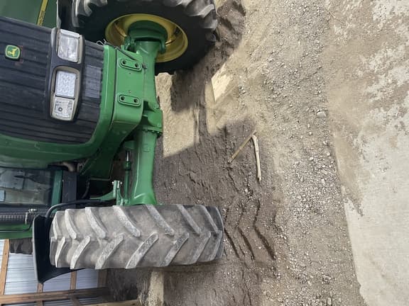 Image of John Deere 7420 equipment image 4
