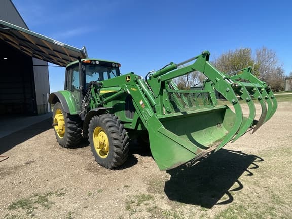 Image of John Deere 7420 equipment image 1
