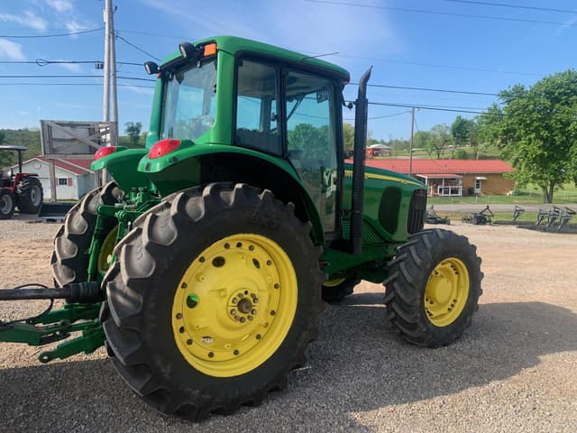 Image of John Deere 7420 equipment image 1
