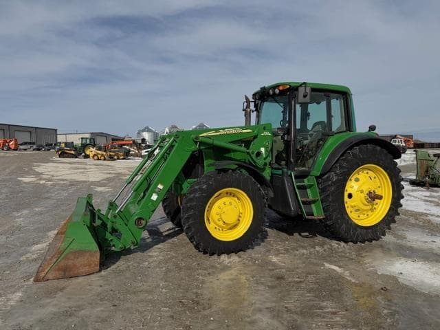 Image of John Deere 7420 equipment image 2