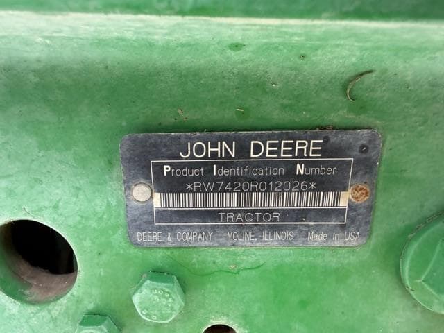Image of John Deere 7420 equipment image 1