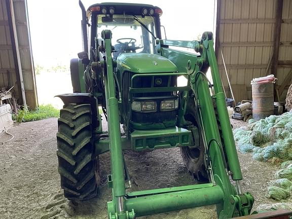 Image of John Deere 7420 equipment image 3