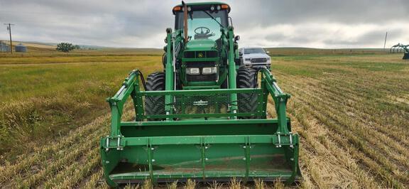 Image of John Deere 7420 equipment image 4