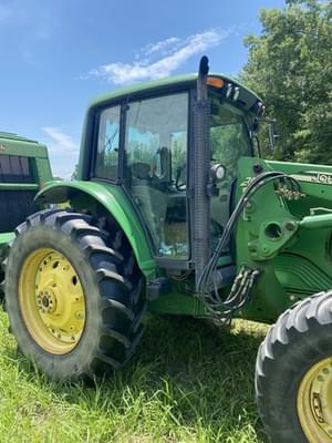 2004 John Deere 7420 Image