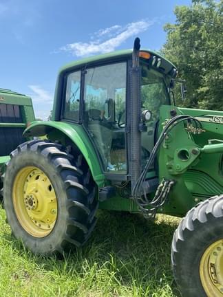 Image of John Deere 7420 equipment image 1