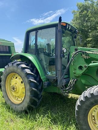 Image of John Deere 7420 equipment image 1
