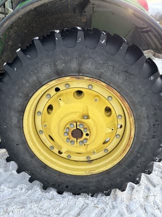 Image of John Deere 7420 equipment image 2