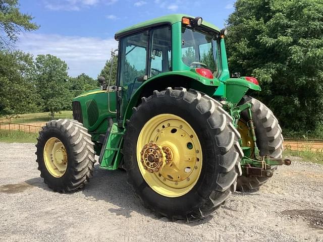 Image of John Deere 7420 equipment image 3