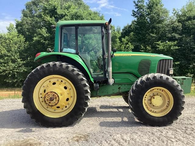 Image of John Deere 7420 equipment image 1