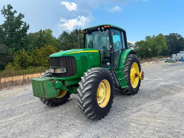 Image of John Deere 7520 equipment image 4