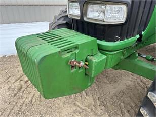 Main image John Deere 7520 3