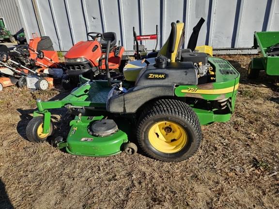 Image of John Deere 757 equipment image 1