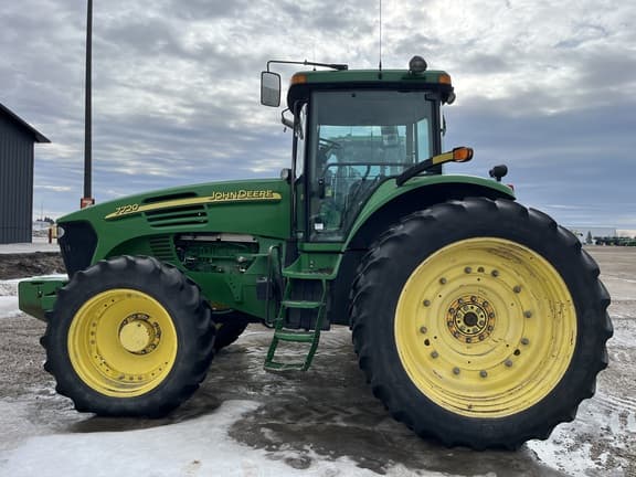 Image of John Deere 7720 equipment image 2