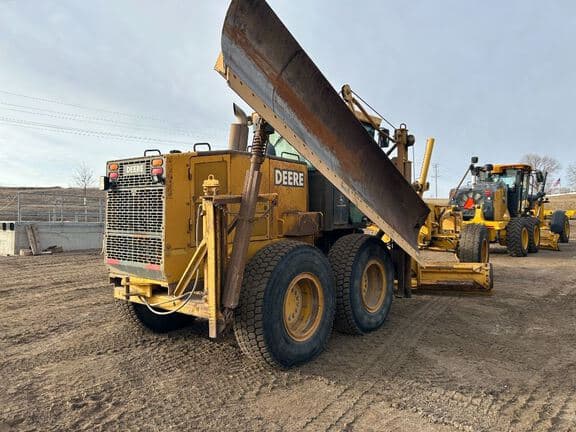 Image of John Deere 772CH equipment image 4