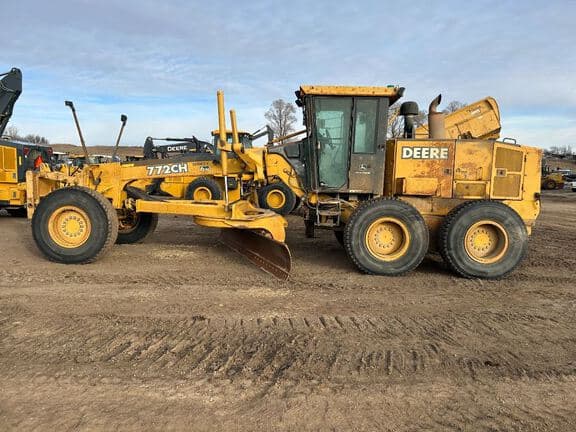 Image of John Deere 772CH equipment image 1
