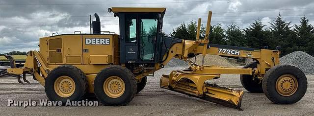 Image of John Deere 772CH equipment image 3