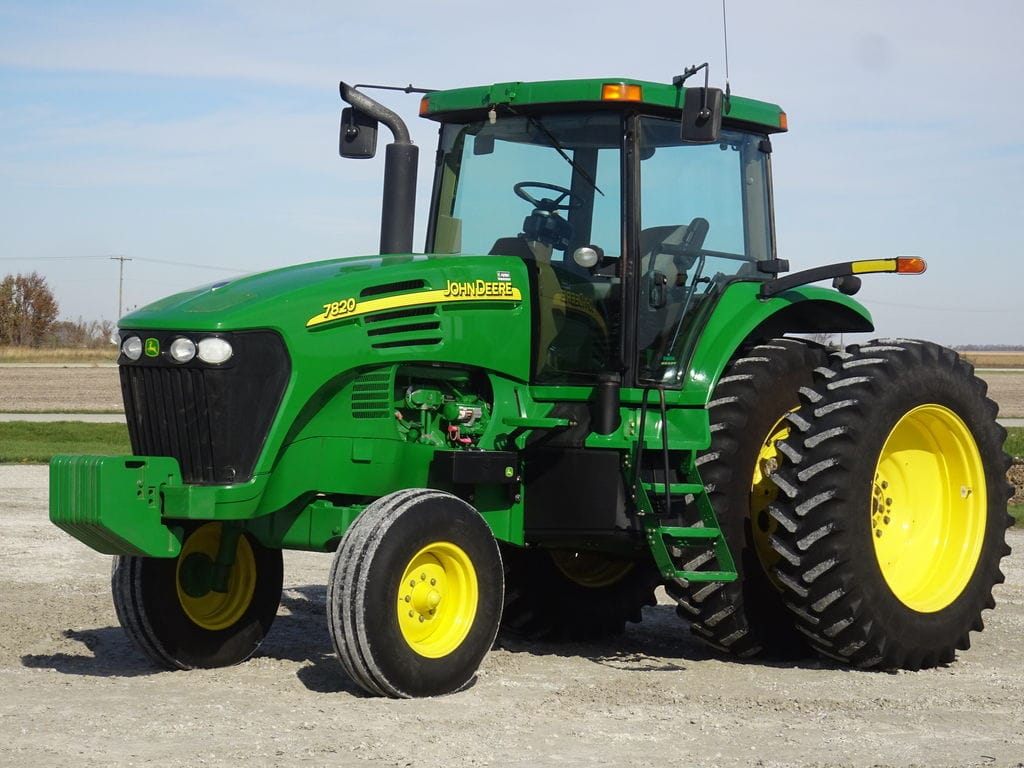 ＳＯＬＤ ＯＵＴ! SOLD - 2004 John Deere 7820 Stock No. 452921 Tractors with 3,571