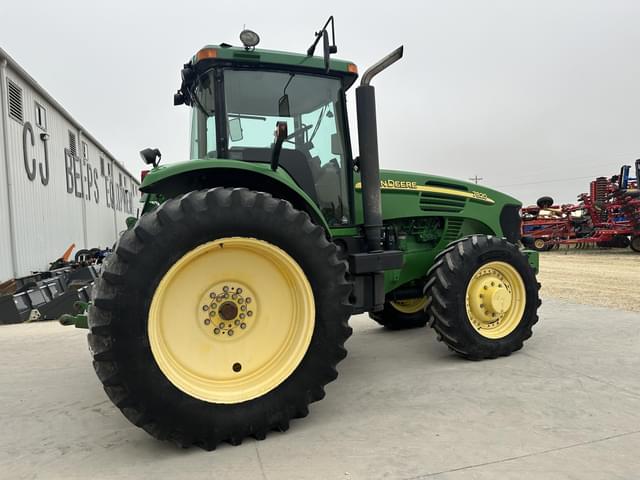 Image of John Deere 7820 equipment image 2