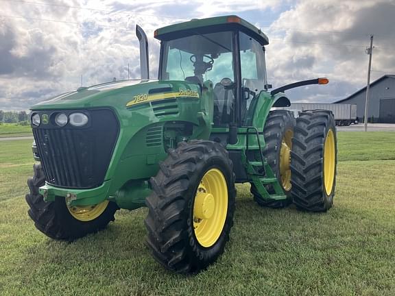 Image of John Deere 7820 equipment image 2