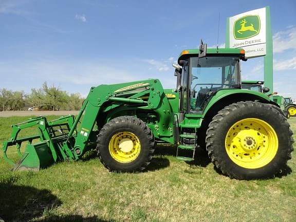 Image of John Deere 7820 equipment image 1