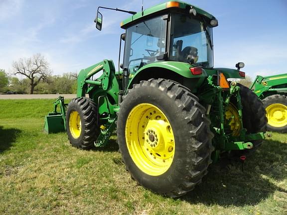 Image of John Deere 7820 equipment image 2