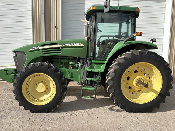 Main image John Deere 7820