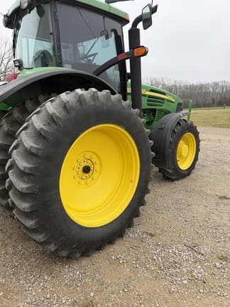 Image of John Deere 7820 equipment image 1