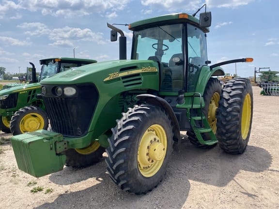 Main image John Deere 7820