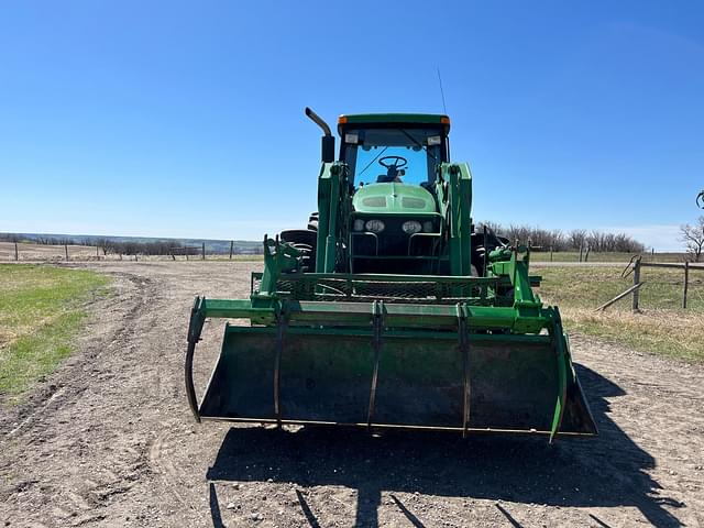 Image of John Deere 7820 equipment image 1