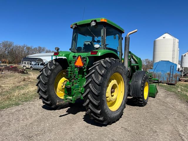 Image of John Deere 7820 equipment image 4