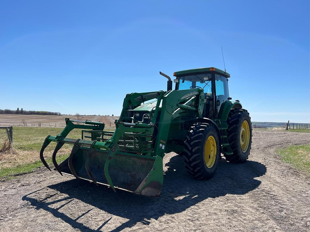Image of John Deere 7820 Primary image