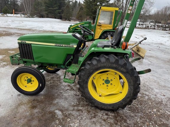 2004 John Deere 790 Equipment Image0