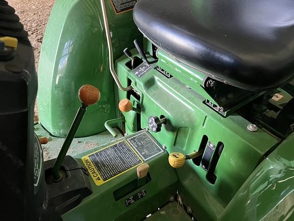 Image of John Deere 790 equipment image 1