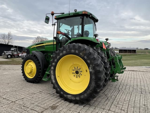 Image of John Deere 7920 equipment image 2