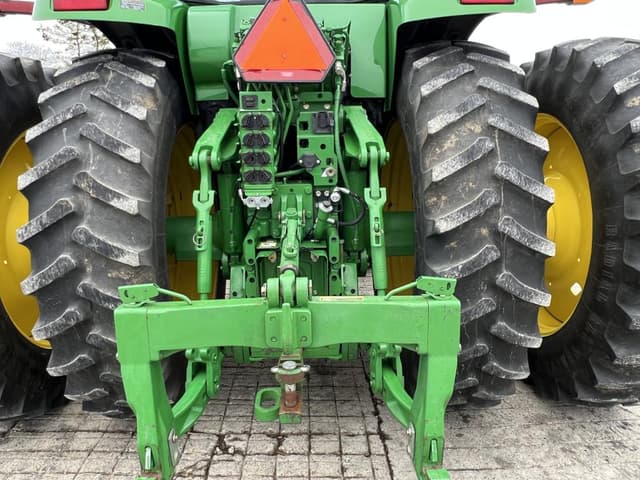 Image of John Deere 7920 equipment image 4