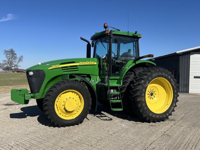 Image of John Deere 7920 equipment image 1