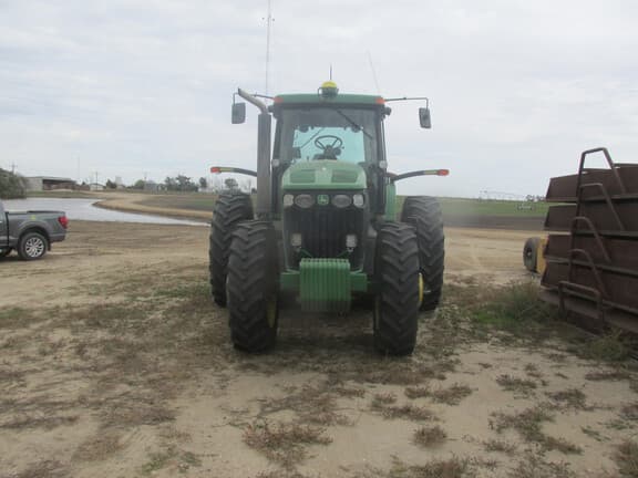 Image of John Deere 7920 equipment image 2