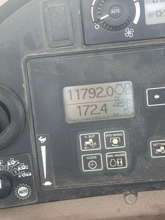 Image of John Deere 7920 equipment image 4
