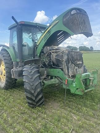 Image of John Deere 7920 equipment image 1