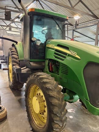 Image of John Deere 7920 equipment image 3