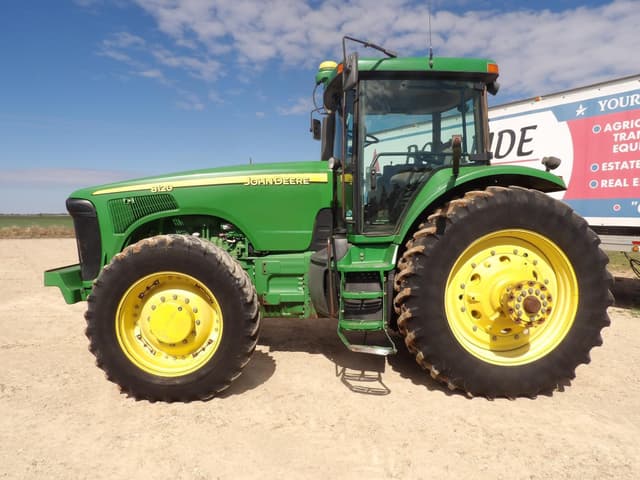 Image of John Deere 8120 equipment image 1