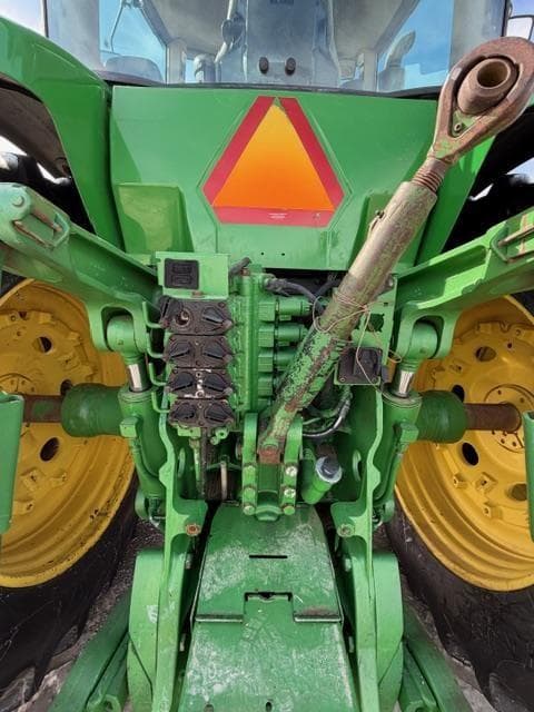 Image of John Deere 8120 equipment image 4