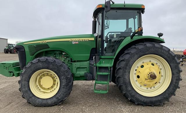 Image of John Deere 8120 equipment image 2