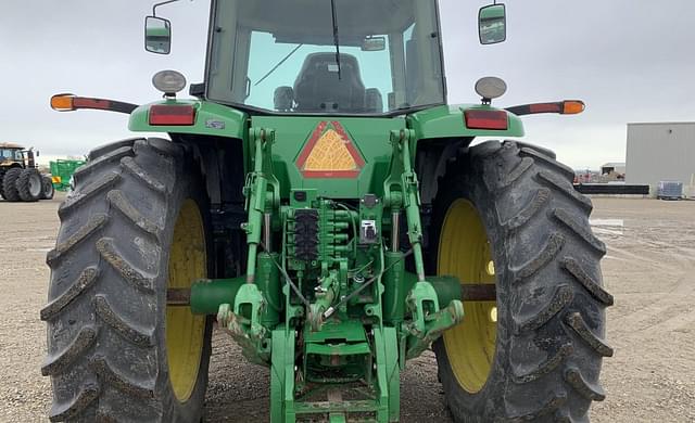 Image of John Deere 8120 equipment image 4