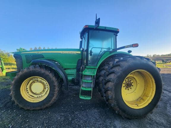 Image of John Deere 8120 equipment image 1