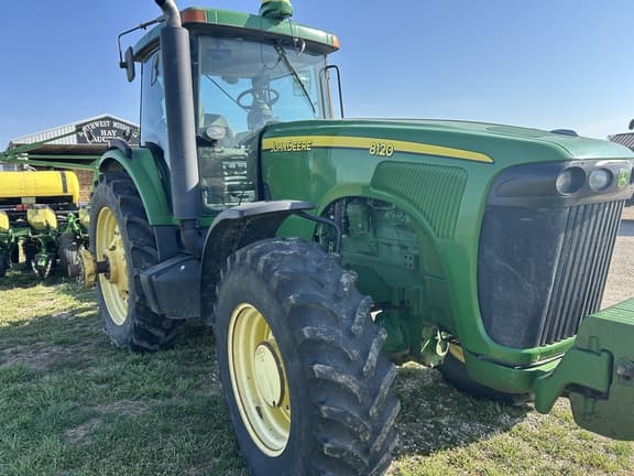 Image of John Deere 8120 equipment image 2