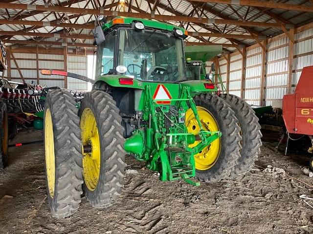 Image of John Deere 8120 equipment image 1