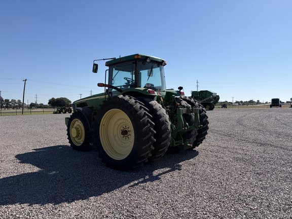 Image of John Deere 8220 equipment image 2