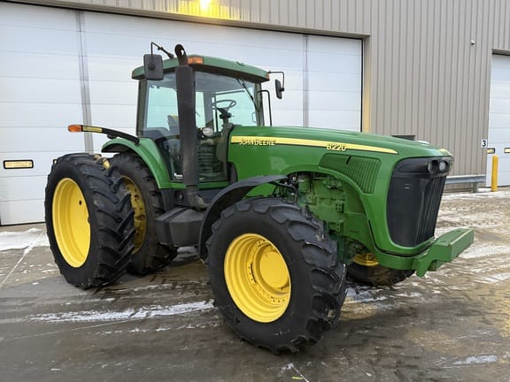2004 John Deere 8220 Equipment Image0
